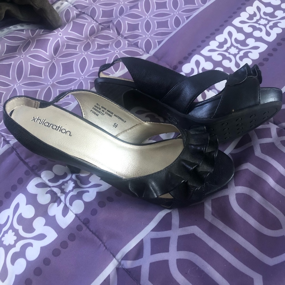 Open toe black heels Sz 6